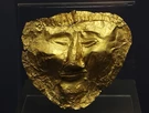 Esempio di maschera funeraria in oro dei Balcani antichi, dalla necropoli di Trebenishta (non il reperto ritrovato presso Sliven, in …