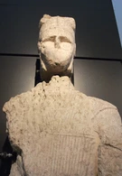 Uno dei Giganti di Mont'e Prama, statua in pietra calcarea di età nuragica, dal Sinis, in Sardegna.
