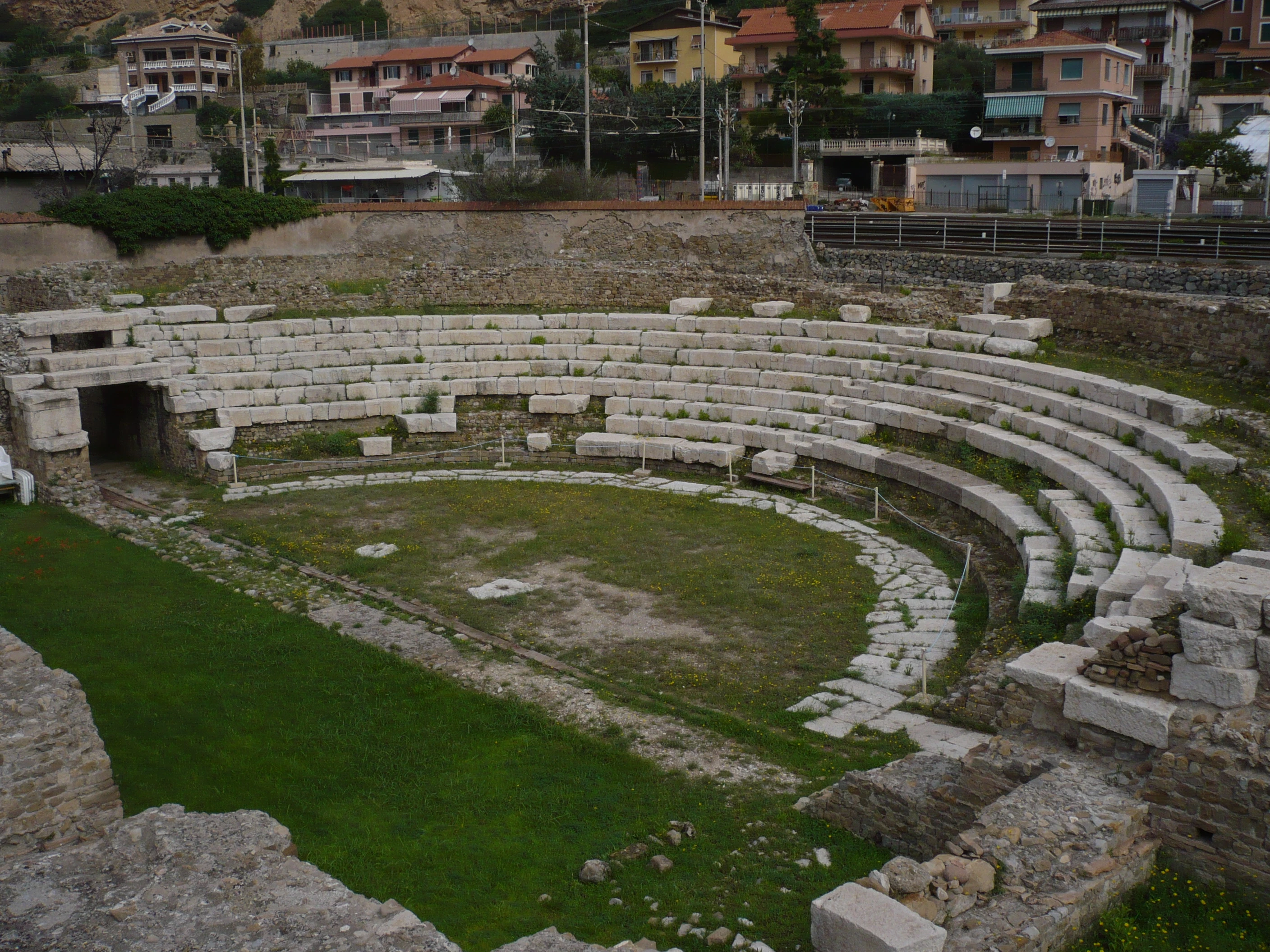Il teatro romano di Albintimilium, l'antica Ventimiglia.