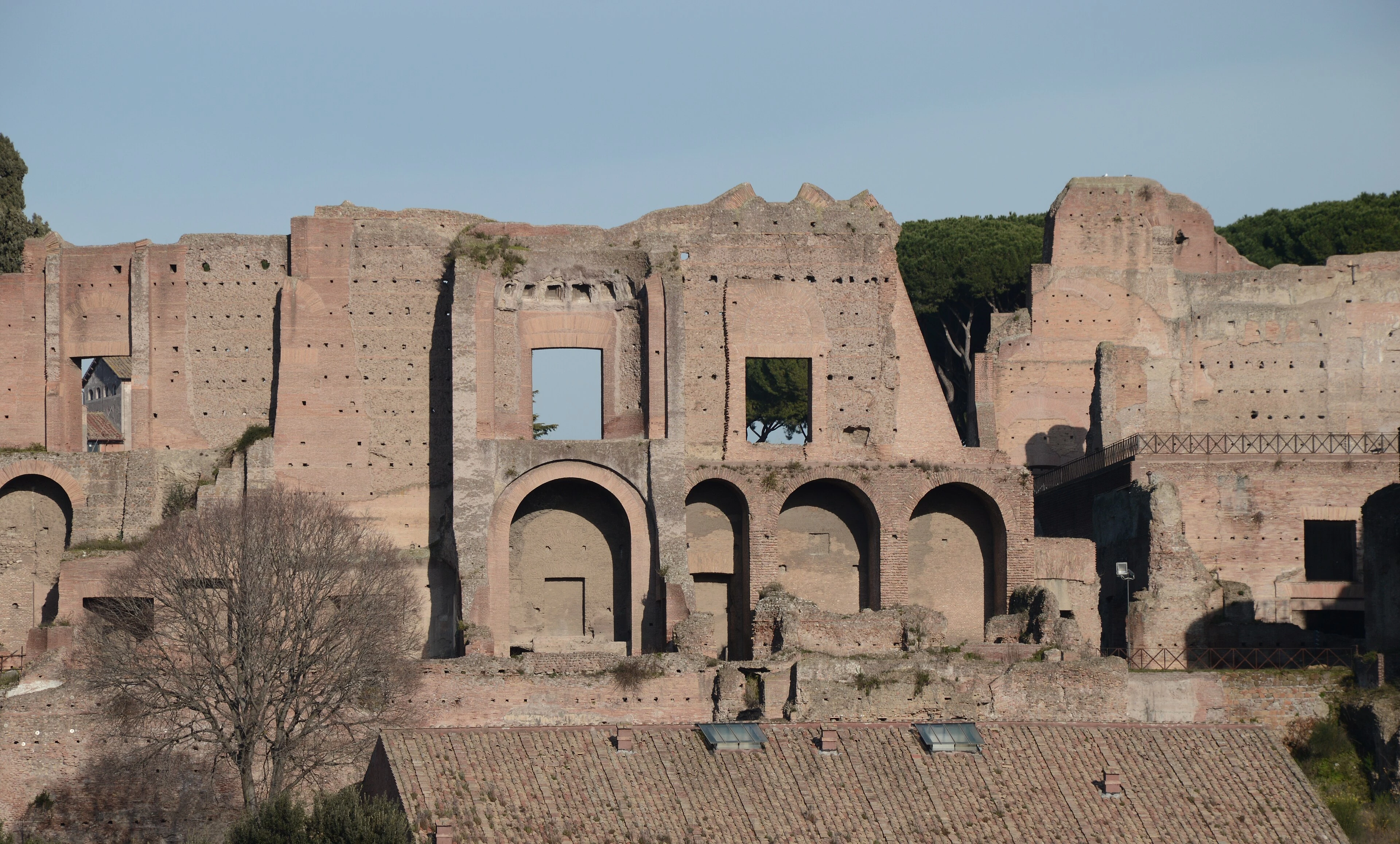 Le rovine della Domus Augustana sul colle Palatino, a Roma.